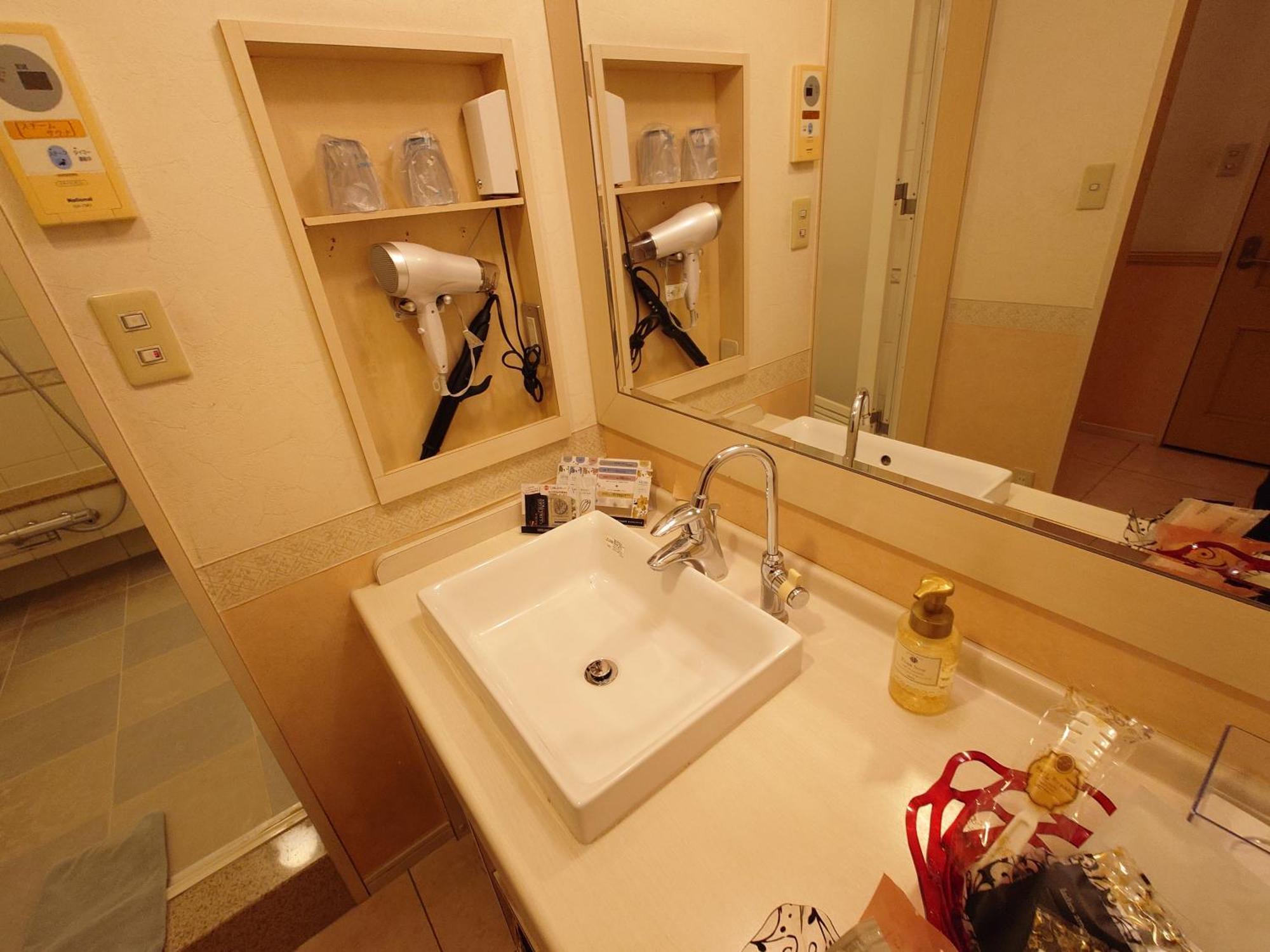 ホテル カーシュ Cache 男塾ホテルグループ (Adults Only) Himeji Exterior foto