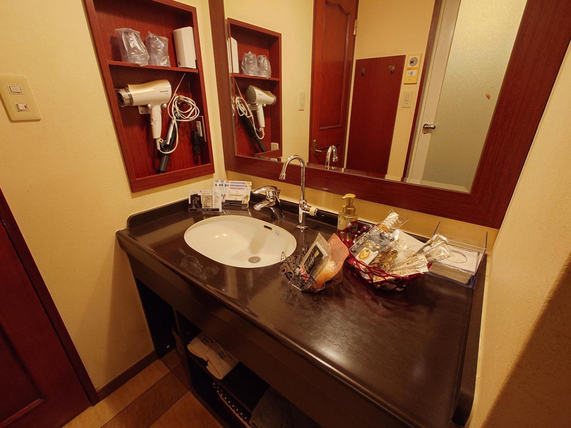 ホテル カーシュ Cache 男塾ホテルグループ (Adults Only) Himeji Exterior foto