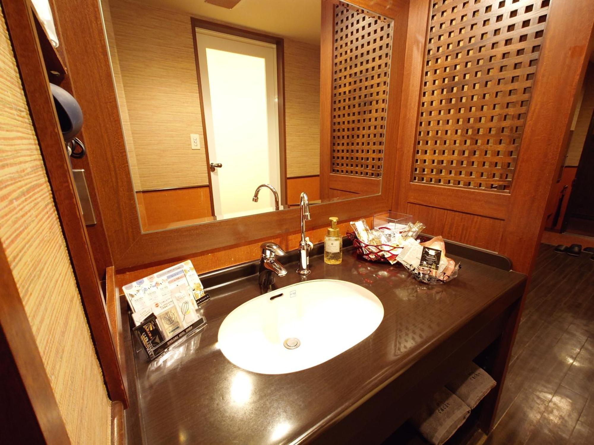ホテル カーシュ Cache 男塾ホテルグループ (Adults Only) Himeji Exterior foto